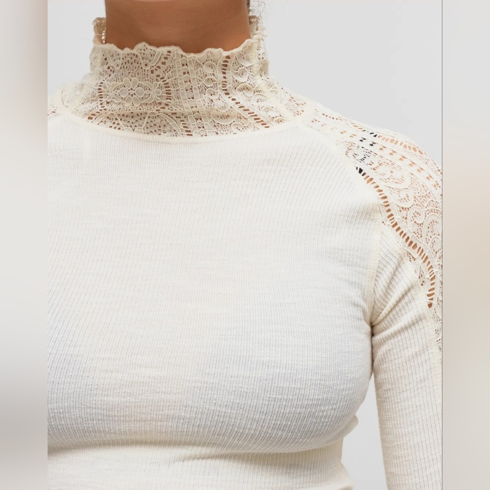 Free People Cream Lace Sleeve Blouse - Picture 8 of 12